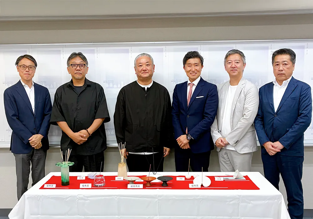 審査員と入賞作品