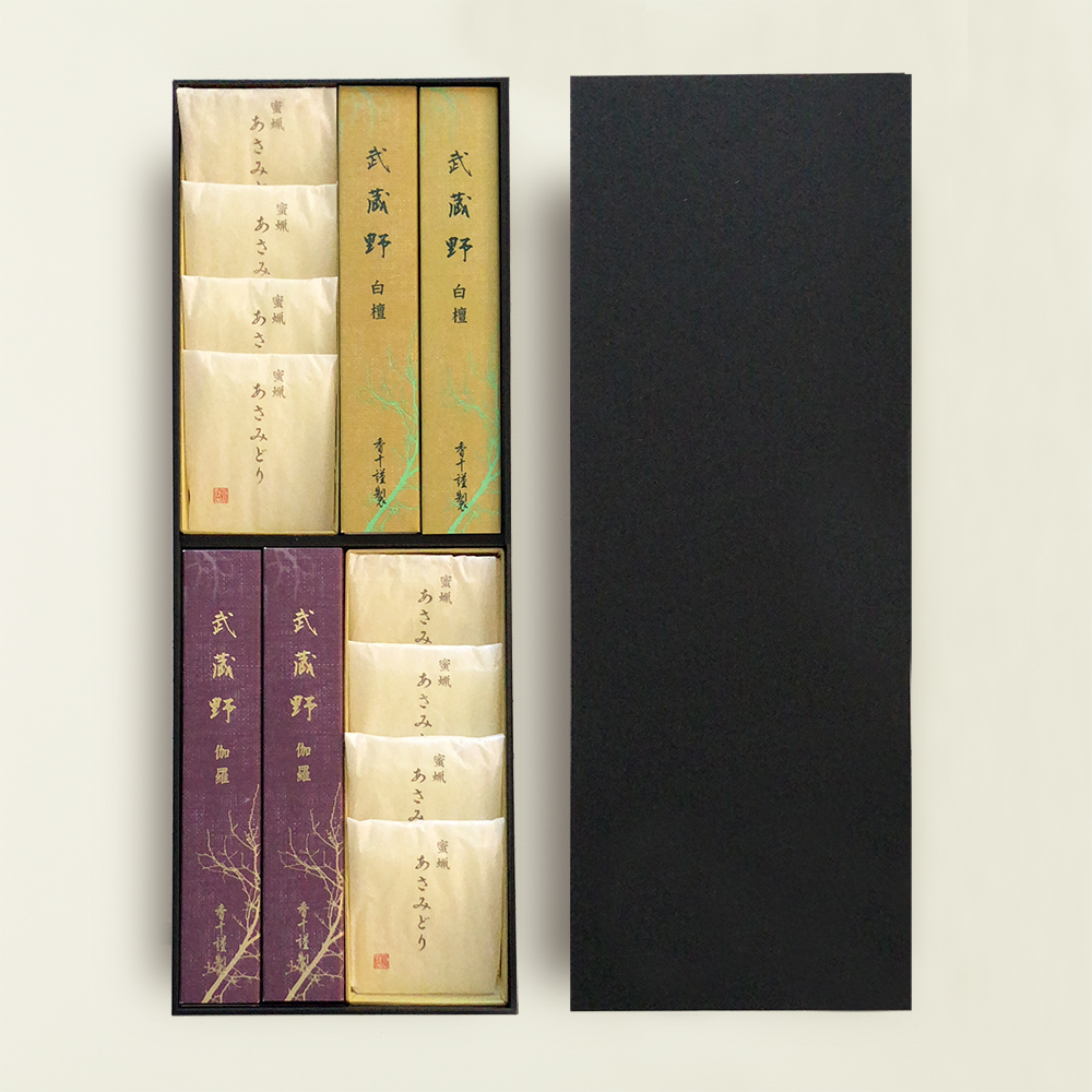 武蔵野　黒箱進物　二種（白檀・伽羅）揃え(お線香&蜜蝋入ろうそく)